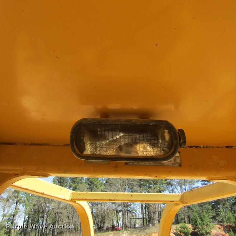 image for item DC0025 1984 Caterpillar D6D dozer