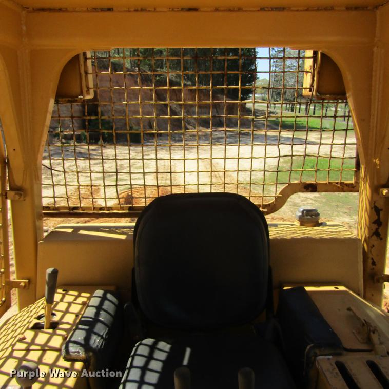 image for item DC0025 1984 Caterpillar D6D dozer