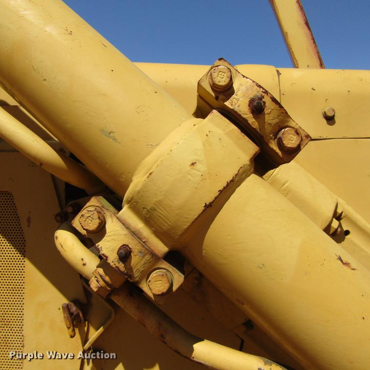 image for item DC0025 1984 Caterpillar D6D dozer