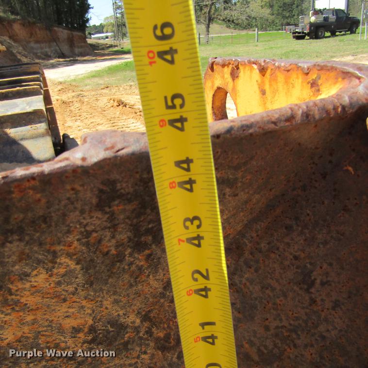 image for item DC0025 1984 Caterpillar D6D dozer