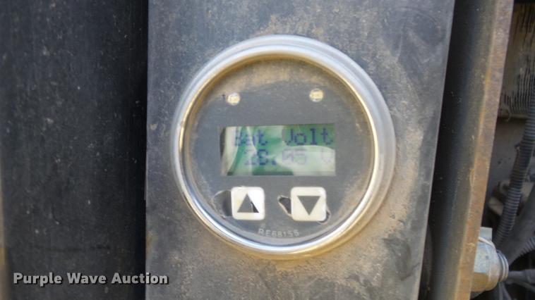 image for item DC0703 2005 John Deere 200C LC excavator