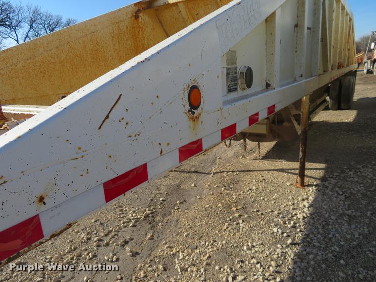 image for item DC0814 1994 Ranch bottom dump trailer