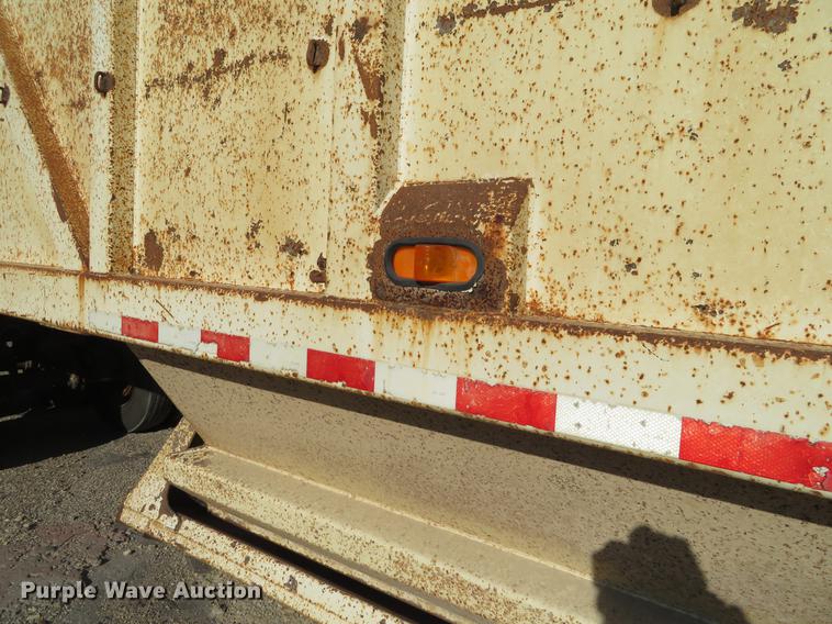 image for item DC0814 1994 Ranch bottom dump trailer