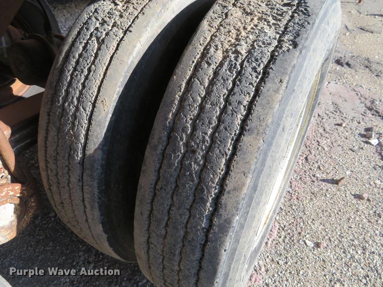 image for item DC0814 1994 Ranch bottom dump trailer