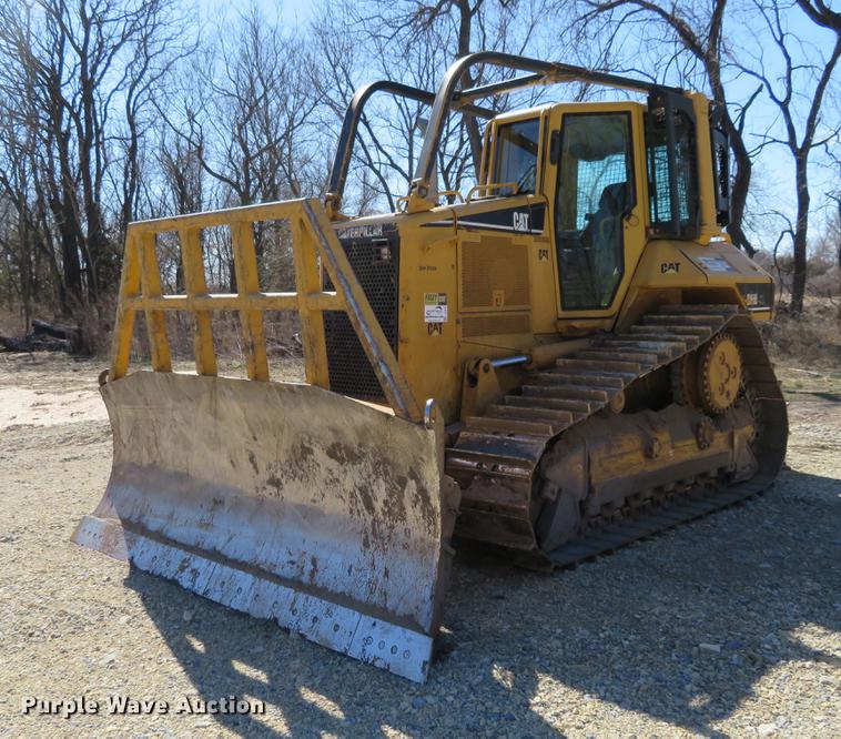 image for item DC0890 2004 Caterpillar D6N XL dozer