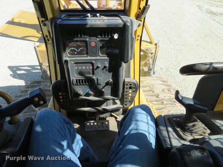 image for item DC0890 2004 Caterpillar D6N XL dozer