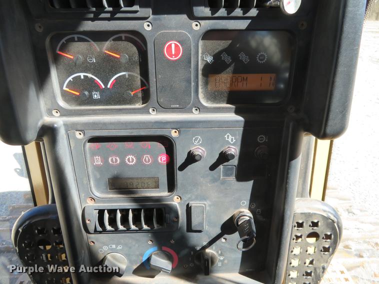 image for item DC0890 2004 Caterpillar D6N XL dozer