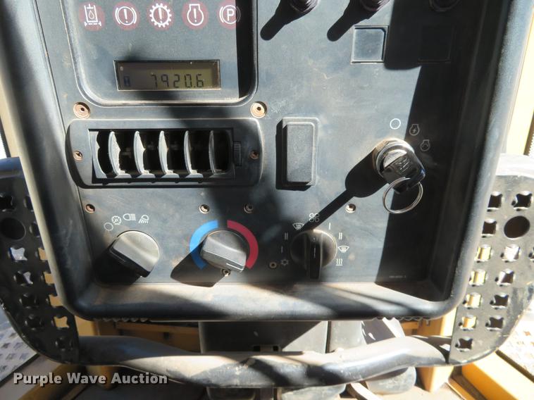 image for item DC0890 2004 Caterpillar D6N XL dozer