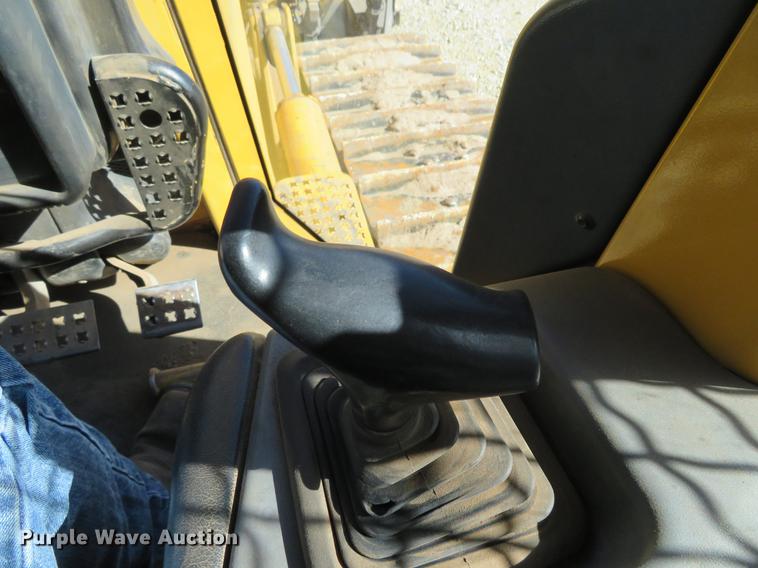 image for item DC0890 2004 Caterpillar D6N XL dozer