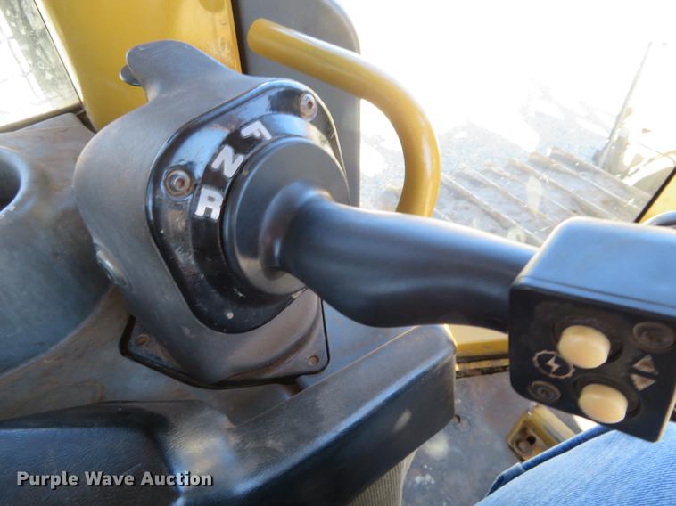 image for item DC0890 2004 Caterpillar D6N XL dozer