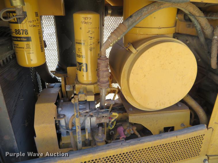 image for item DC0890 2004 Caterpillar D6N XL dozer