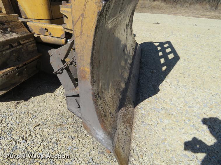 image for item DC0890 2004 Caterpillar D6N XL dozer