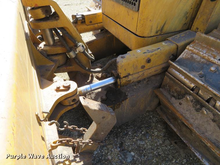 image for item DC0890 2004 Caterpillar D6N XL dozer