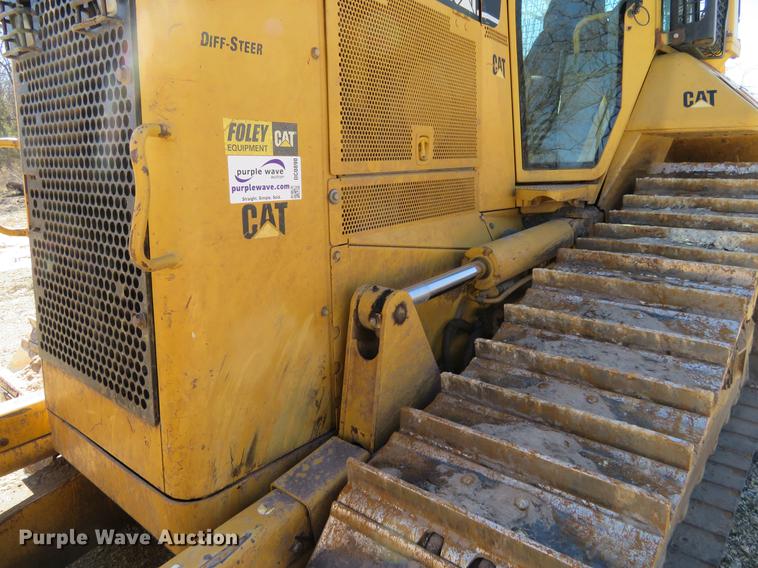 image for item DC0890 2004 Caterpillar D6N XL dozer