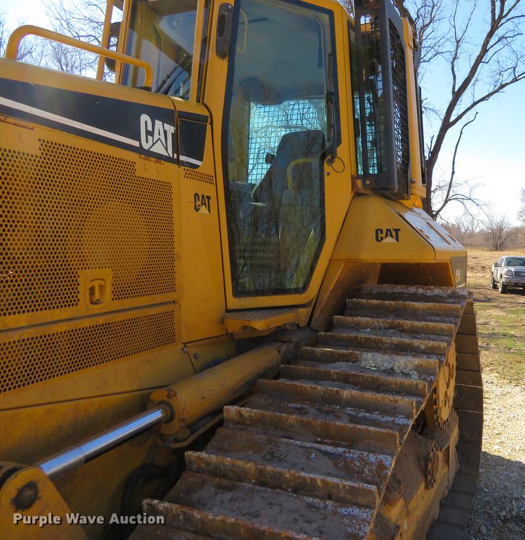 image for item DC0890 2004 Caterpillar D6N XL dozer