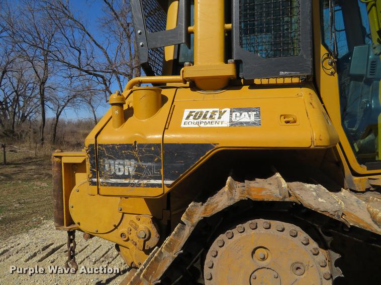 image for item DC0890 2004 Caterpillar D6N XL dozer