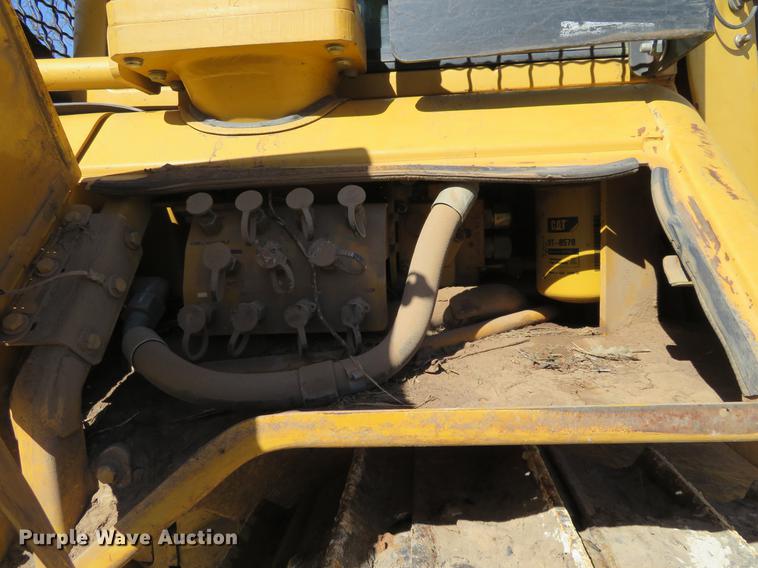 image for item DC0890 2004 Caterpillar D6N XL dozer