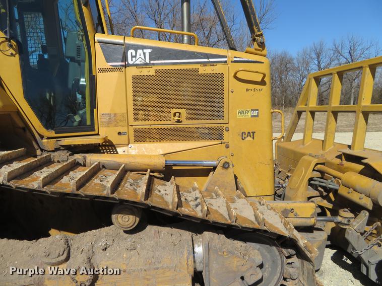 image for item DC0890 2004 Caterpillar D6N XL dozer
