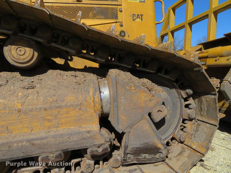 image for item DC0890 2004 Caterpillar D6N XL dozer