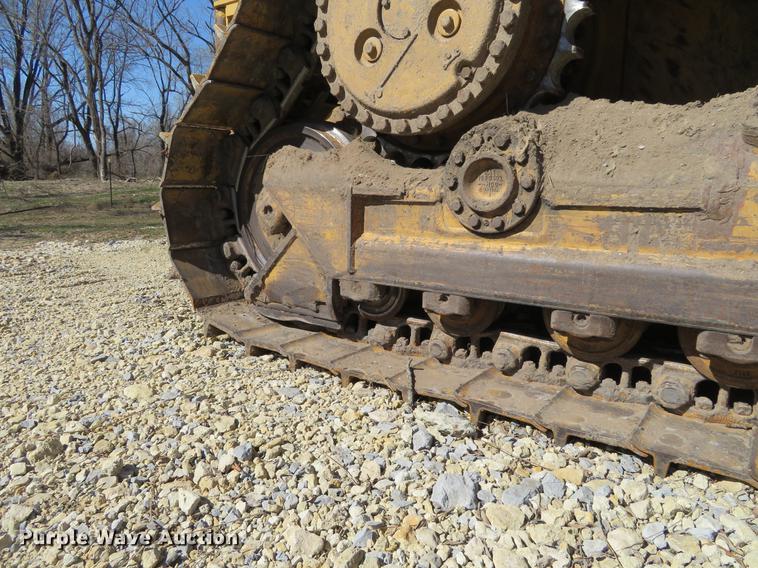 image for item DC0890 2004 Caterpillar D6N XL dozer