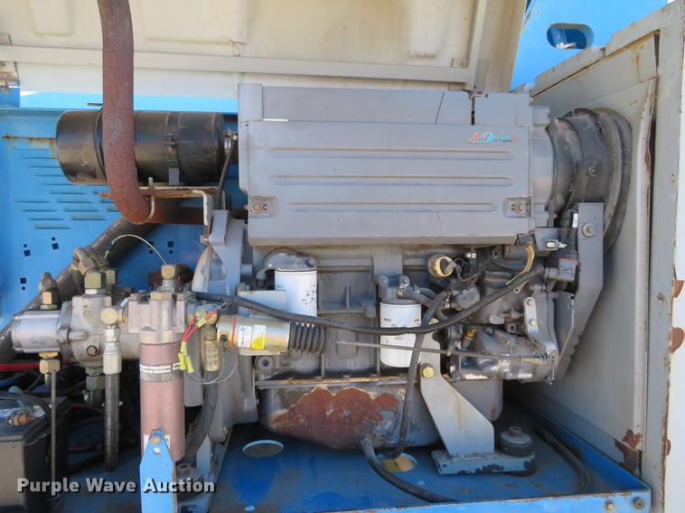 image for item DC0906 1996 Genie S60 boom lift