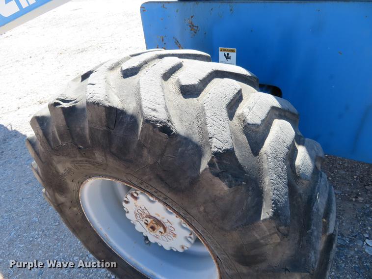 image for item DC0906 1996 Genie S60 boom lift