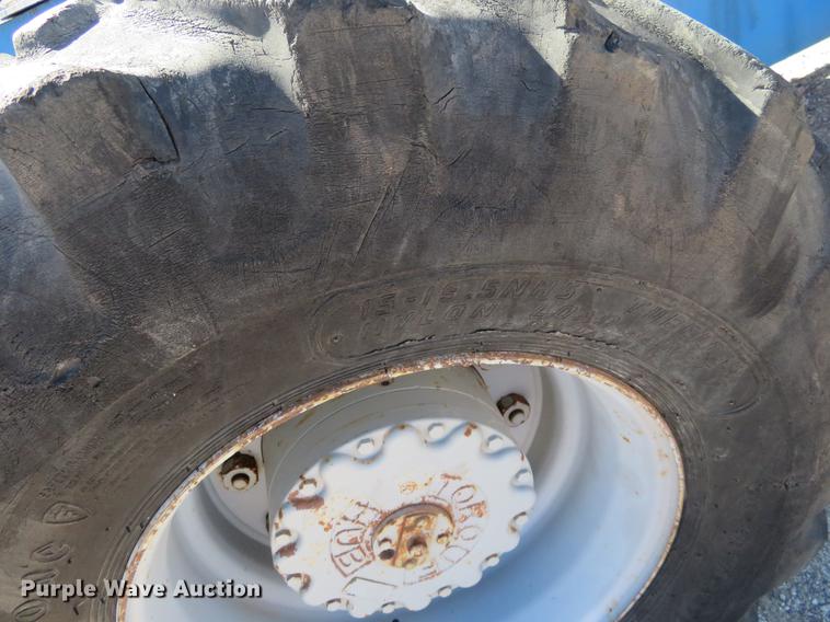 image for item DC0906 1996 Genie S60 boom lift