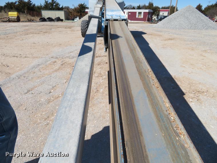 image for item DC0906 1996 Genie S60 boom lift