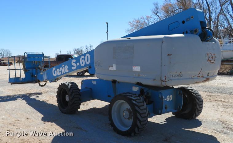 image for item DC0908 2005 Genie S60 boom lift