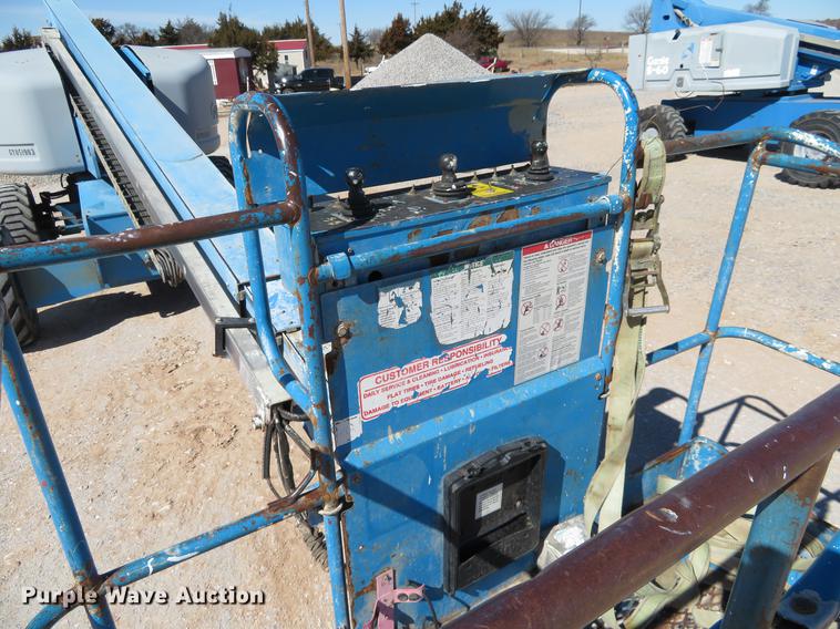 image for item DC0908 2005 Genie S60 boom lift