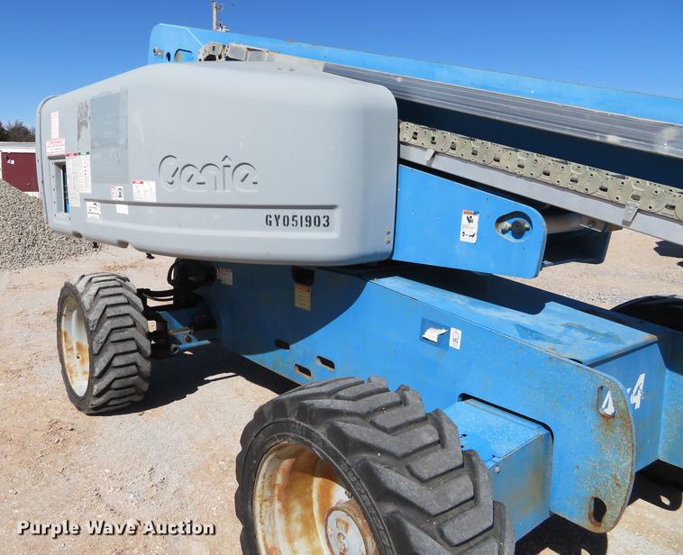 image for item DC0908 2005 Genie S60 boom lift