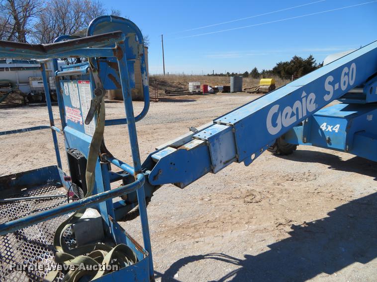 image for item DC0908 2005 Genie S60 boom lift