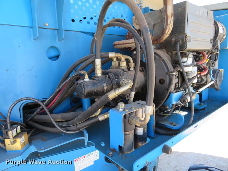 image for item DC0908 2005 Genie S60 boom lift