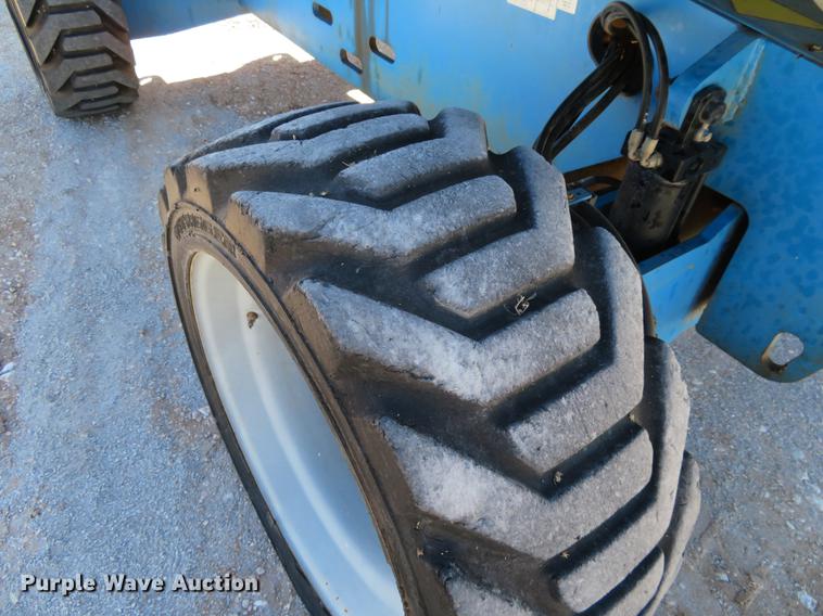 image for item DC0908 2005 Genie S60 boom lift