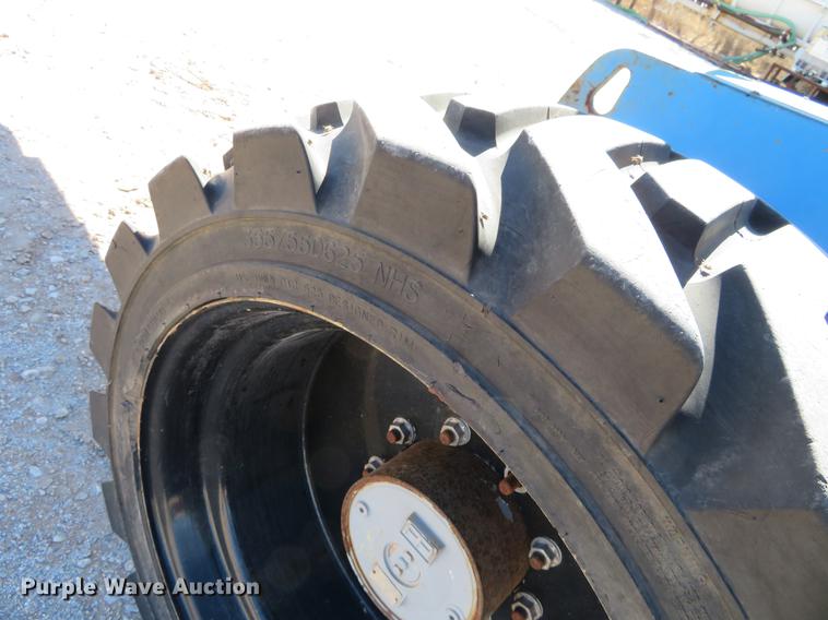 image for item DC0908 2005 Genie S60 boom lift