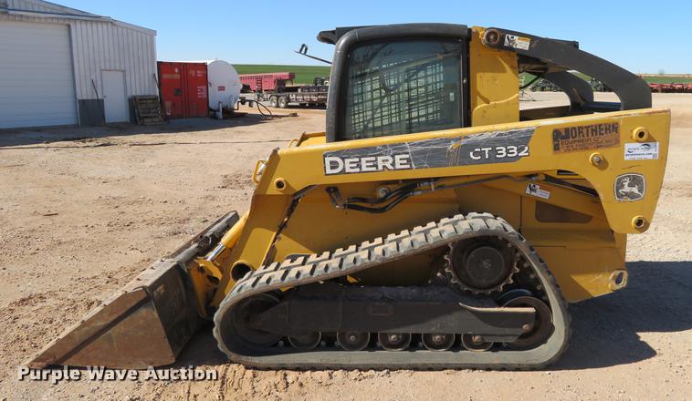 image for item DC0911 2008 John Deere CT332 skid steer