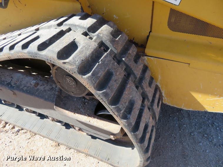 image for item DC0911 2008 John Deere CT332 skid steer