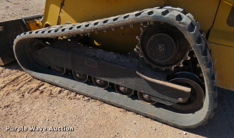 image for item DC0911 2008 John Deere CT332 skid steer