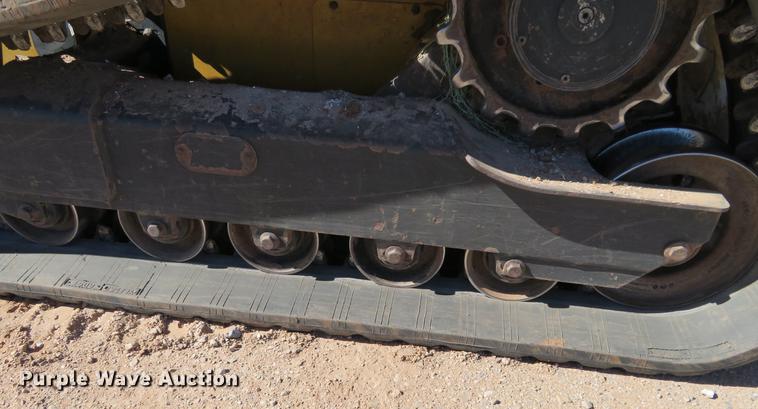 image for item DC0911 2008 John Deere CT332 skid steer