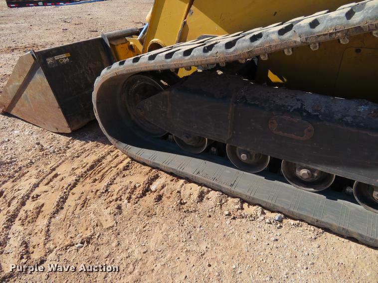 image for item DC0911 2008 John Deere CT332 skid steer