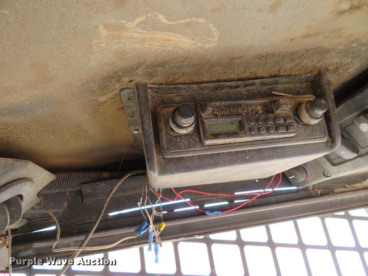 image for item DC0914 2006 John Deere 332 skid steer