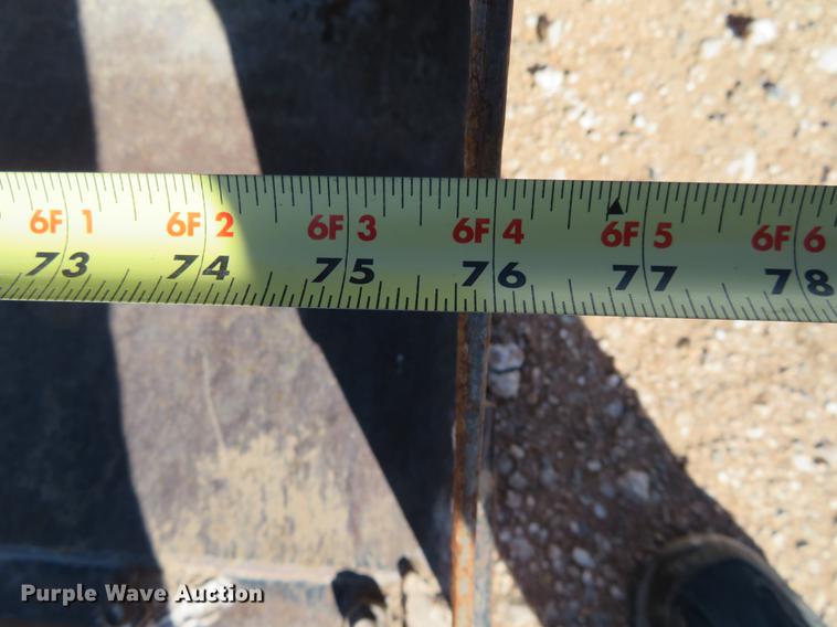 image for item DC0914 2006 John Deere 332 skid steer