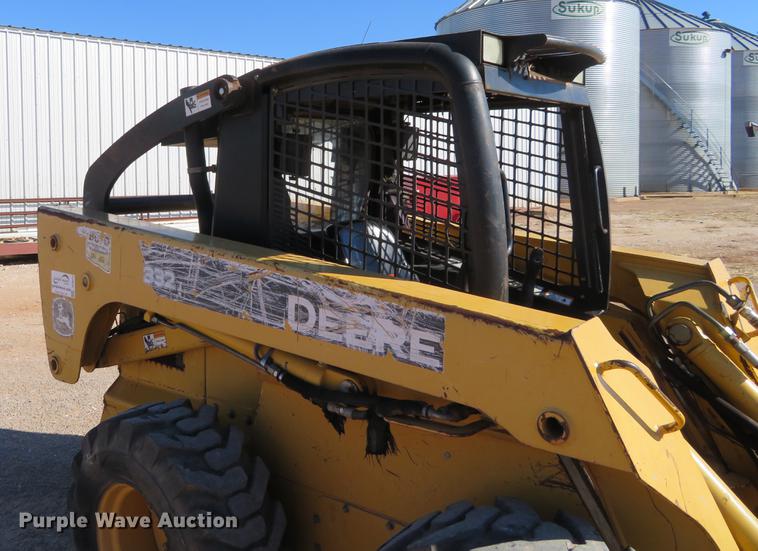 image for item DC0914 2006 John Deere 332 skid steer