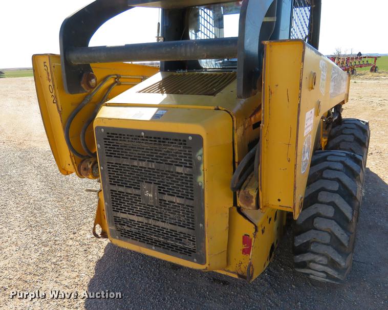 image for item DC0914 2006 John Deere 332 skid steer