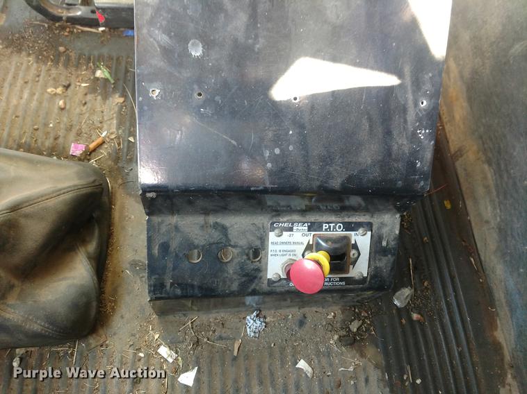 image for item DC0933 2006 Freightliner Columbia semi truck