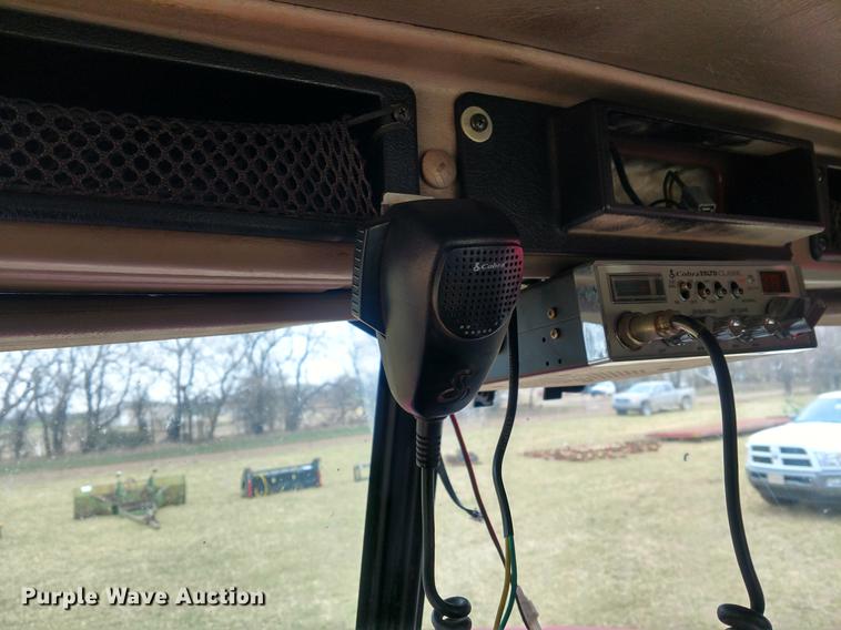 image for item DC0951 2001 International 9400i semi truck