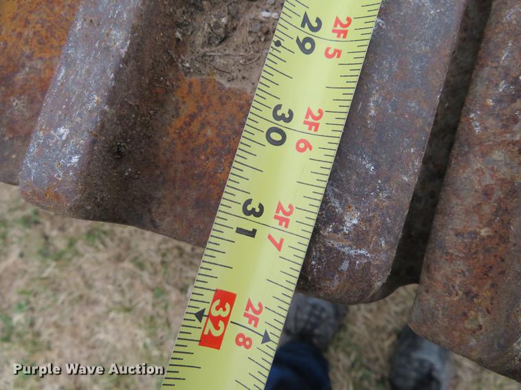 image for item DC0956 Komatsu PC250LC excavator