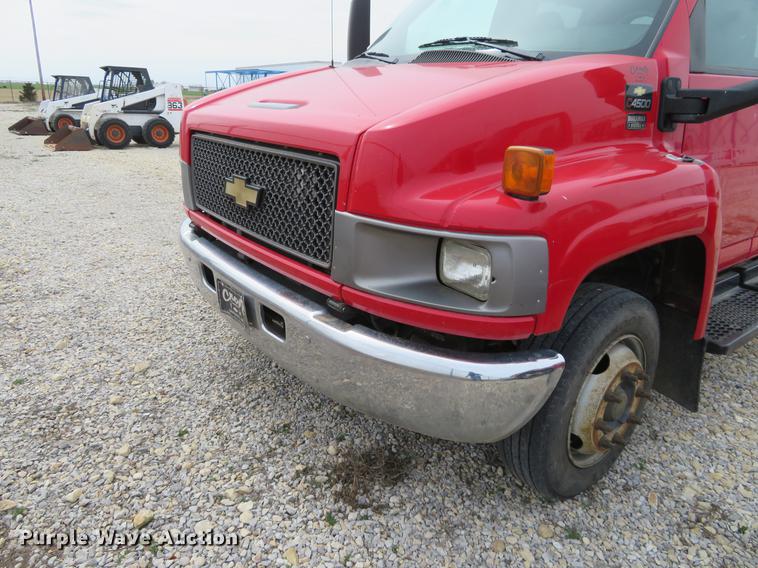 image for item DC0990 2008 Chevrolet C4500 Crew Cab truck chassis