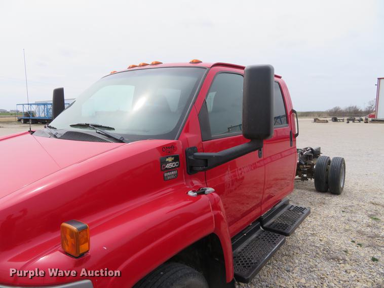 image for item DC0990 2008 Chevrolet C4500 Crew Cab truck chassis