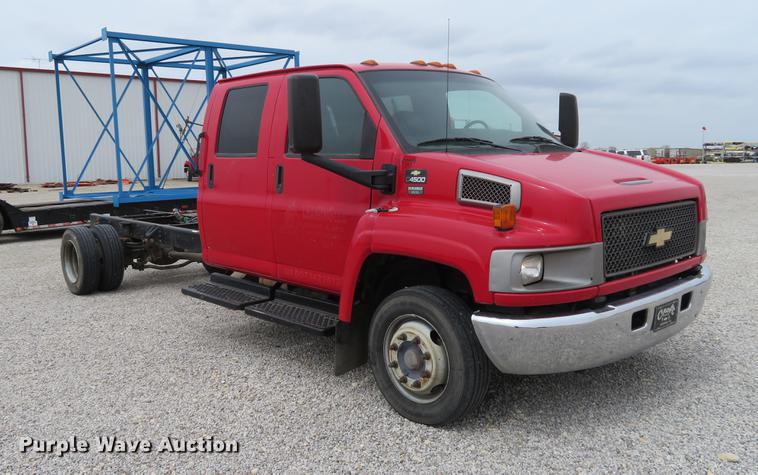 image for item DC0991 2008 Chevrolet C4500 Crew Cab truck chassis